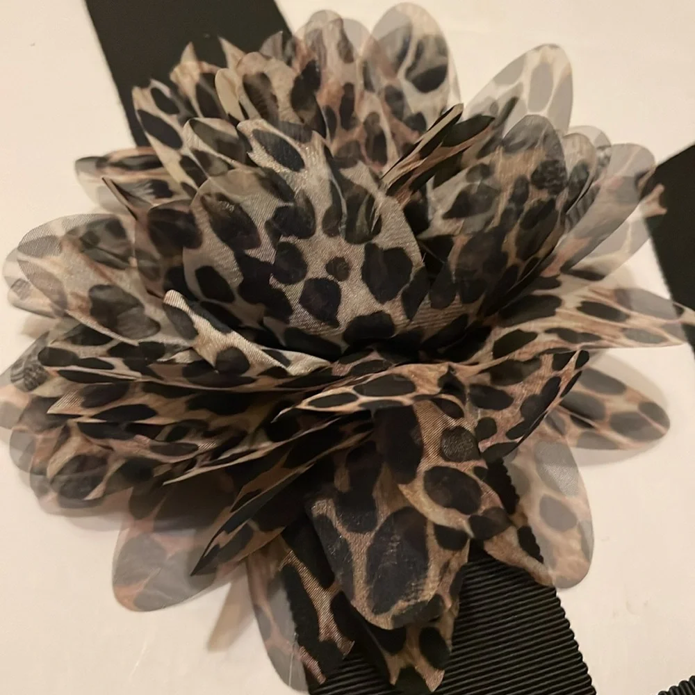 White House black market flower ribbon belt